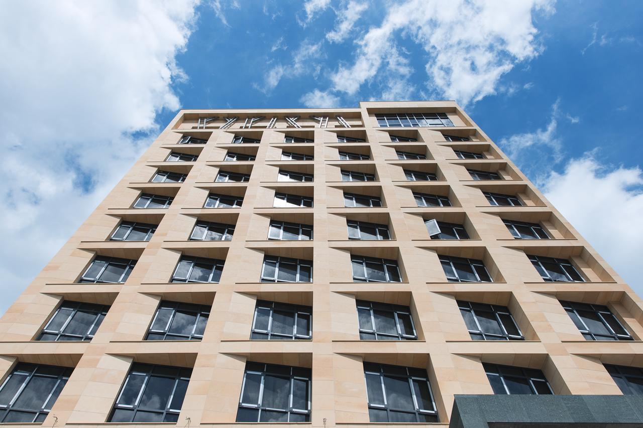 Best Louis Hamilton Hotel Changwon Bagian luar foto