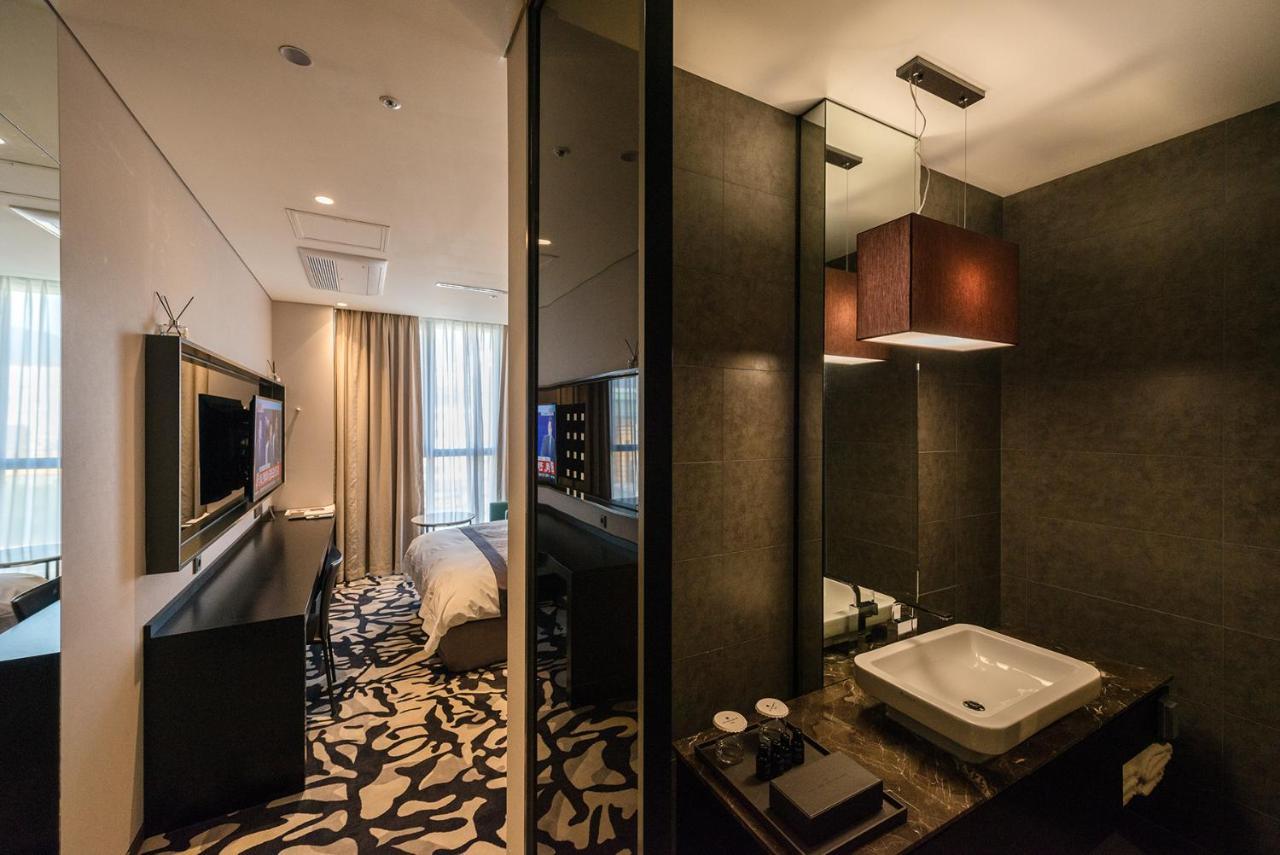 Best Louis Hamilton Hotel Changwon Bagian luar foto